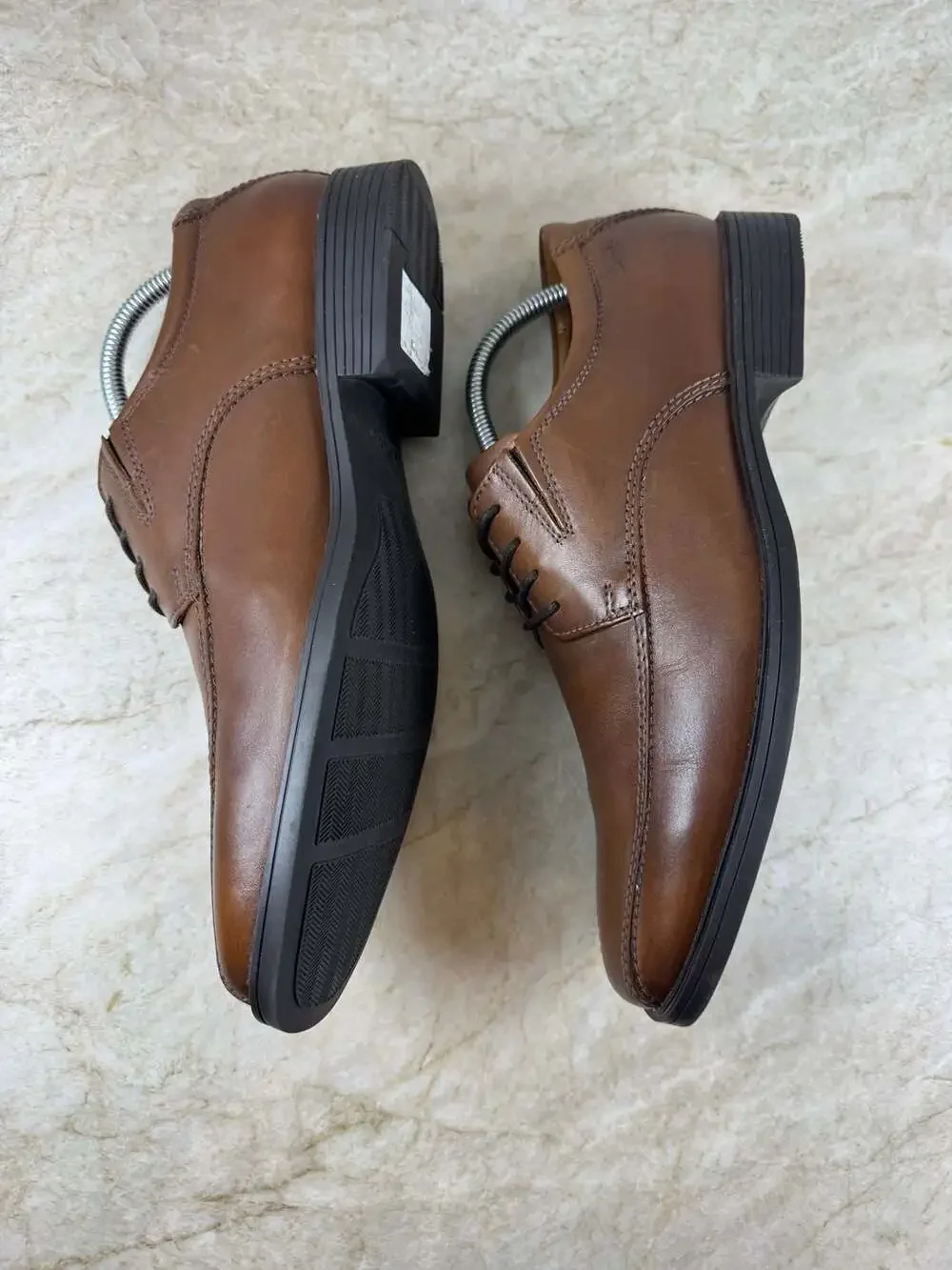 Clarks Tilden Walk Mens 9 M Dark Tan Brown Leather Oxford Dress Shoes